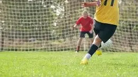 湄洲湄好队首球引爆！莆田足球联赛，哪支球队能先突破重围？